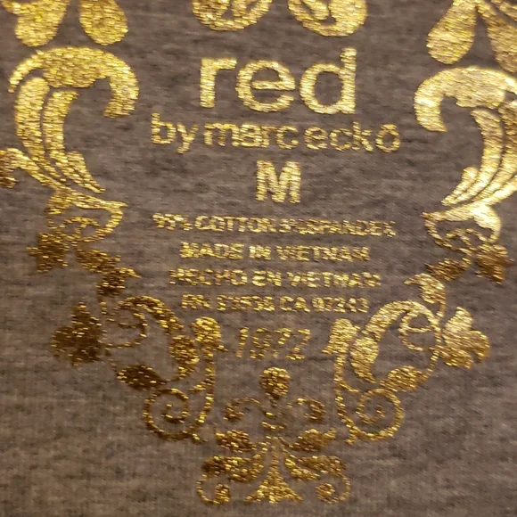 Red Marc Ecko cropped hoodie - Picture 3 of 5